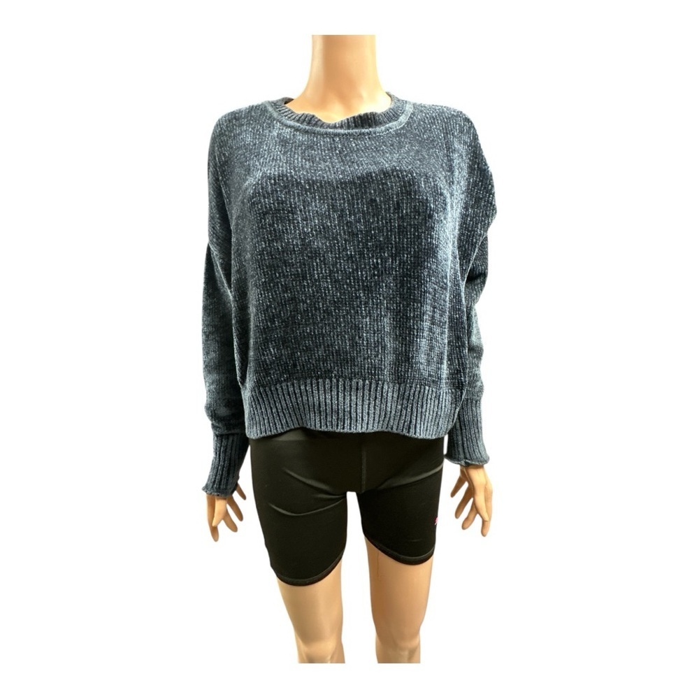 Romeo & Juliet Couture - EC - Blue Crew Neck Sweater